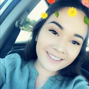 Meet your Posher, Briana